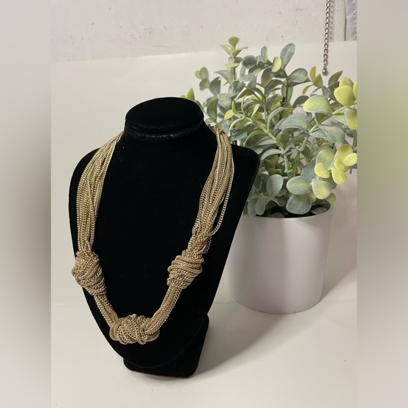 WOMEN'S GOLD KNOT NECKLACE with lobster clasp 18' - Picture 5 of 16